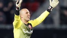 Ники Михайлов попадна в полезрението на Аякс