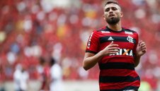 Милан действа ударно, взима двама нови до 48 часа