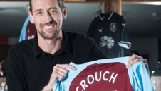 Крауч преговаря за нов договор с Бърнли