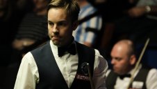 Капитана отряза главата на световния шампион Бингъм + ВИДЕО