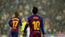 Присъда от Кройф: Барса е в тотален хаос