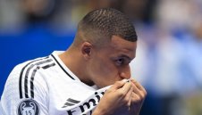 Мбапе се кефи на измъченото 1:0 с дузпа