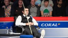 Рони О'Съливан бие и на куц крак