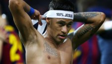 Неймар: Този трофей е за треньора ни и Шави