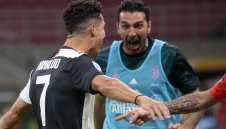 Кристиано с 30-ти трофей, Буфон с рекорд