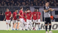 Юнайтед се измъкна с дузпа в Белград