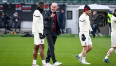 Пиоли съживи Милан, но мама още му дърпа ушите