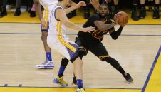 Героят Ървинг: Не бързаме да се радваме