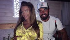 Златка Райкова с тен като мулатка, показа коремчето + СНИМКИ