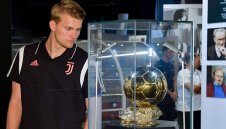 Историческо! Пълна промяна на трансферите във футбола + СНИМКИ