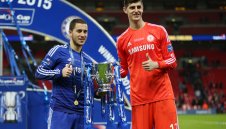 Бивша звезда на Челси: Пълно е с играчи, които могат да заменят Азар и Куртоа