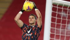 Светците без титулярния си вратар срещу Ливърпул