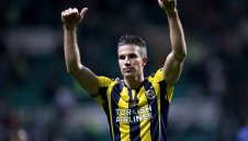 Барса взима Ван Перси или Давид Вия