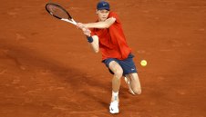 Тежка задача: Гришо срещу Синер на 1/4-финалите в Париж