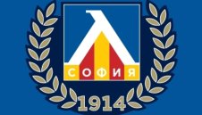 Пребитият шеф на Левски е със счупен череп и дихателни проблеми