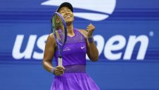 Наоми Осака мачка в Осака