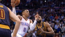 Уестбрук с нов трипъл-дабъл, Тъндър удари шампионите