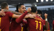 Рома ще трябва да се бръкне с 18 милиона паунда, за да откупи правата на Смолинг