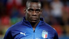 Падение: Марио Балотели ще спасява кариерата си в Бреша