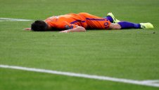 Контузията на ван Перси се оказа много тежка