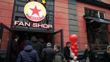 ЦСКА стана обект на вандализъм с боклук