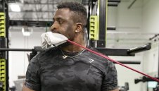 Нгану се закани: Ще просна Тайсън Фюри на земята