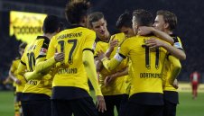 Дортмунд мушна четири на Щутгарт