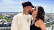 Неймар и Бруна шокираха! Ето как разбуниха духовете