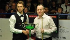 Джон Хигинс заби нов шамар на Прическата