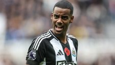 Ливърпул започва да плаши, уреди и Александър Исак