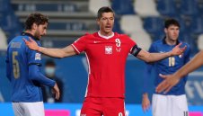 Байерн не пуска Лева да играе за Полша