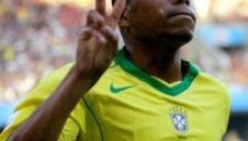 Робиньо пропуска мача с Гана