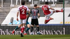 Абонамент: Арсенал пак застреля "свраките"