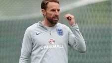 Саутгейт си извади рамото на тренировка