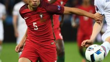 Дортмунд финализира трансфера на Герейро