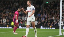 Кейн наниза хеттрик за 20 минути, Тотнъм разби словенци