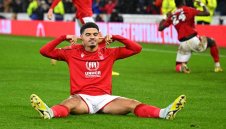 Форест и Уулвс спретнаха здраво меле след драмата снощи