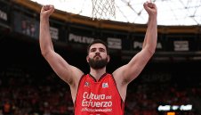 Валенсия прати Везенков и Барса в почивка