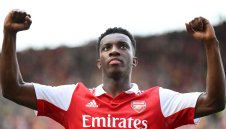 Еди Нкетиа тръгна с хеттрик в контролите