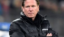 Смях! Хамбургер "награждава" изгонения Гиздол с милиони и при изпадане!