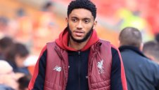 Лоши новини на "Анфийлд": Защитник ляга под ножа