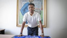 Новият халф на Левски е бил на крачка от Порто: Защо трансферът на Мехди Мубарик пропада?