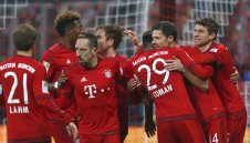 Фантастичен Коман строши цигулката на "бременските музиканти" + ВИДЕО