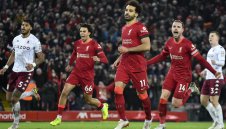 Ливърпул удари Астън Вила с дузпа при завръщането на Стиви Джи на "Анфийлд"