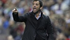 Кике Флорес ще води Уотфорд