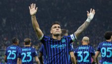 Граждани на света! 160 играчи от Серия А извикани в националните