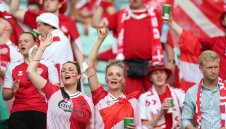 Напрежение между Англия и Дания заради феновете