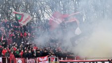 Феновете на ЦСКА се подиграха с новия талисман на Левски + СНИМКА