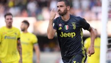 Бонучи погна интернет троловете