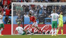 Автогол прати Уелс на четвъртфинал + ВИДЕО и СНИМКИ